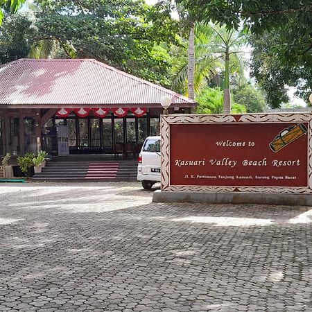 Kasuari Valley Beach Resort 소롱 외부 사진