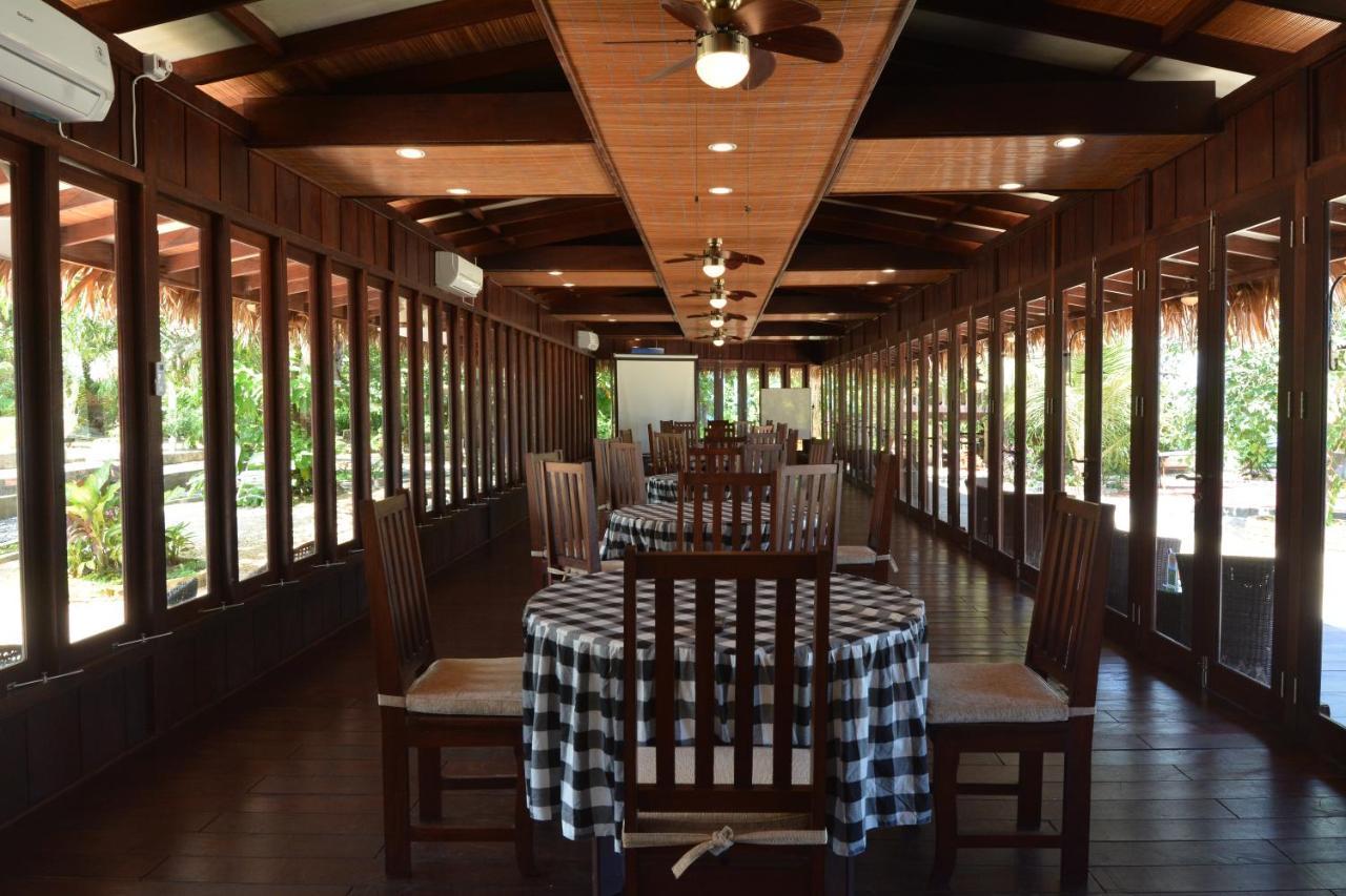 Kasuari Valley Beach Resort 소롱 외부 사진