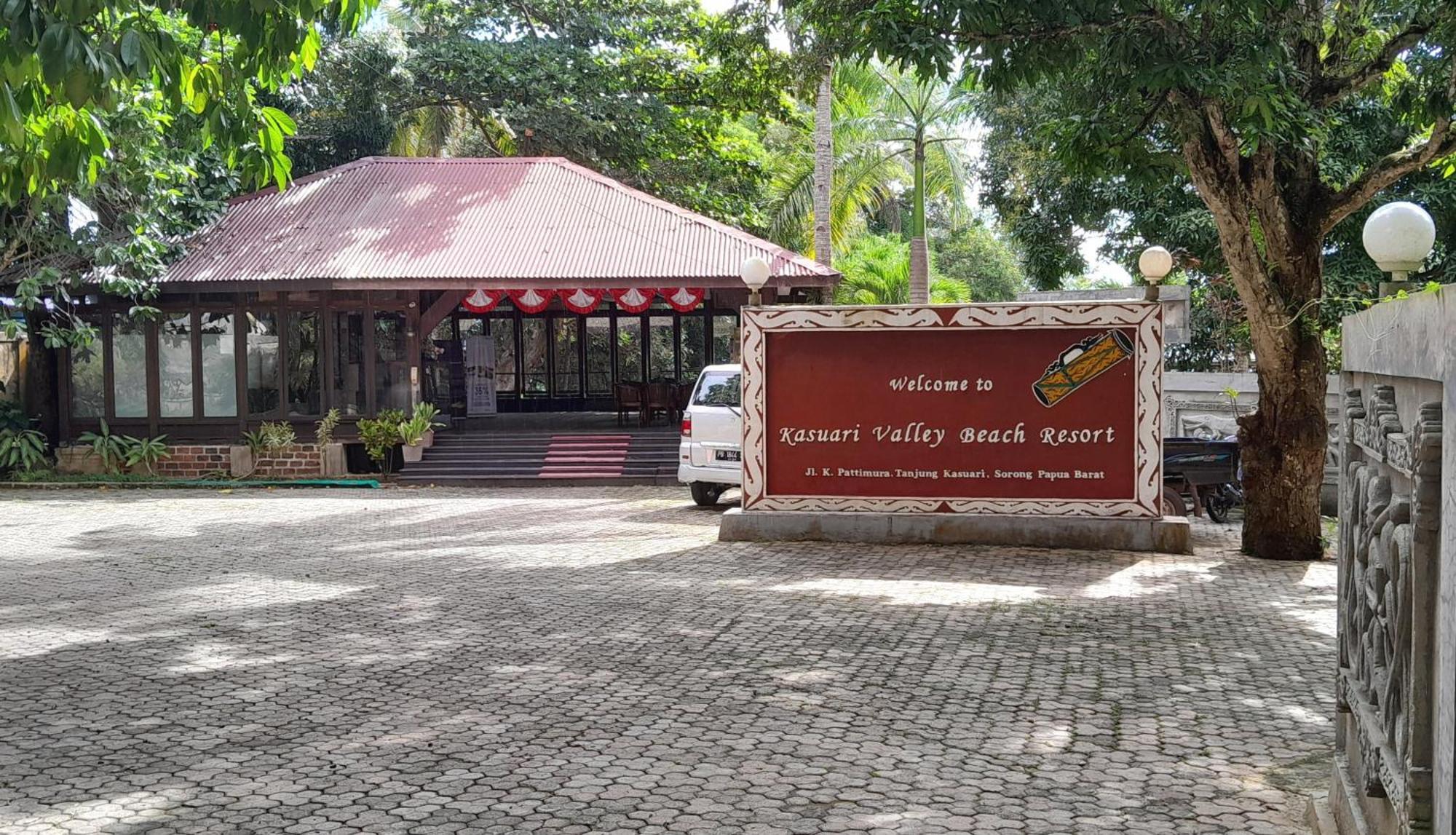 Kasuari Valley Beach Resort 소롱 외부 사진