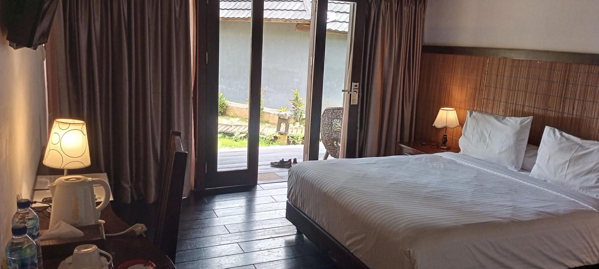 Kasuari Valley Beach Resort 소롱 외부 사진